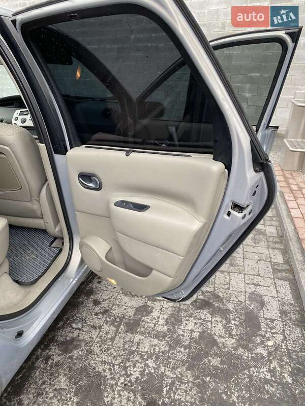 Минивэн Renault Grand Scenic 2005 в Ровно