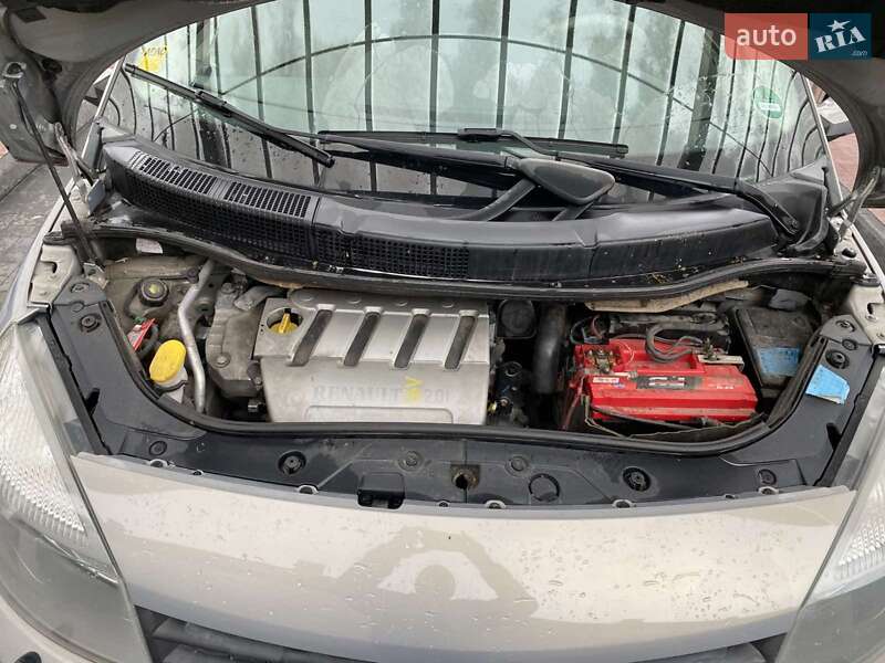 Минивэн Renault Grand Scenic 2005 в Ровно