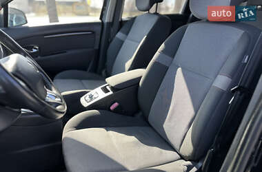 Минивэн Renault Grand Scenic 2014 в 