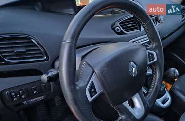 Минивэн Renault Grand Scenic 2011 в 