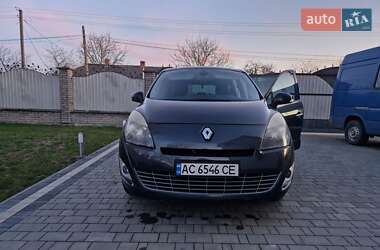 Минивэн Renault Grand Scenic 2011 в 