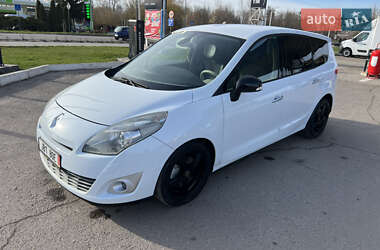 Мінівен Renault Grand Scenic 2011 в 