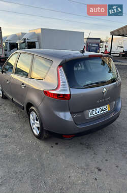 Минивэн Renault Grand Scenic 2013 в 
