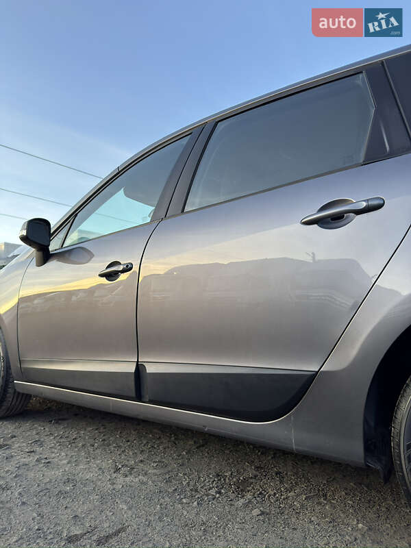 Мінівен Renault Grand Scenic 2013 в Луцьку