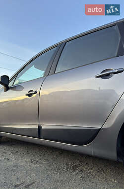 Минивэн Renault Grand Scenic 2013 в 