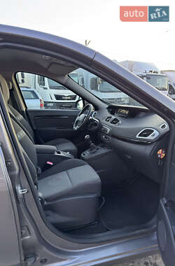 Минивэн Renault Grand Scenic 2013 в 