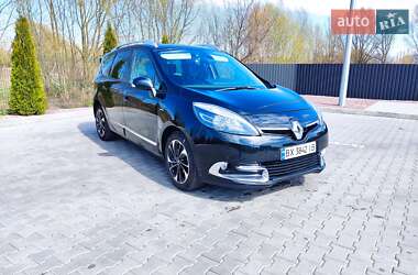 Минивэн Renault Grand Scenic 2015 в 
