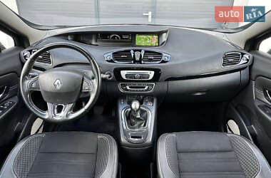 Минивэн Renault Grand Scenic 2015 в 