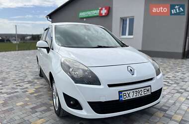 Минивэн Renault Grand Scenic 2009 в 