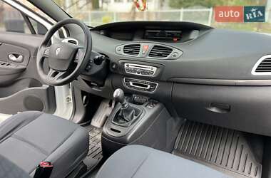 Минивэн Renault Grand Scenic 2009 в 