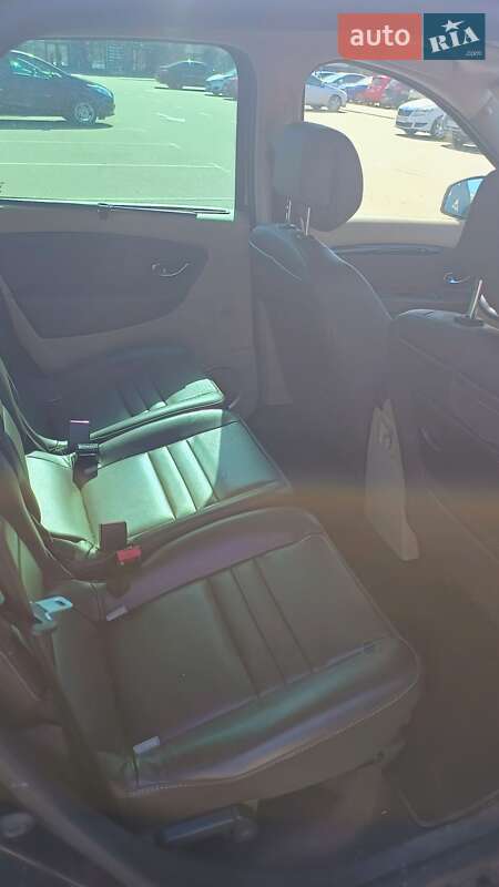 Мінівен Renault Grand Scenic 2011 в Києві