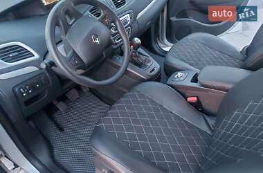 Минивэн Renault Grand Scenic 2015 в 