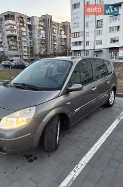 Минивэн Renault Grand Scenic 2005 в 