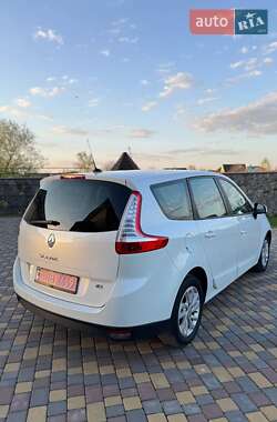 Минивэн Renault Grand Scenic 2012 в 
