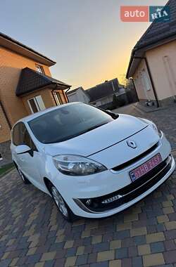 Минивэн Renault Grand Scenic 2012 в 