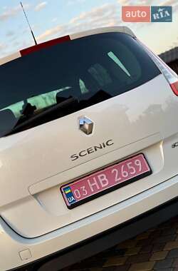 Минивэн Renault Grand Scenic 2012 в 