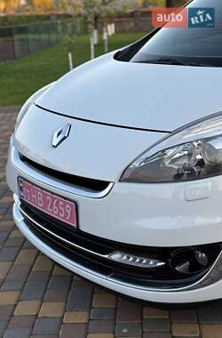 Минивэн Renault Grand Scenic 2012 в 