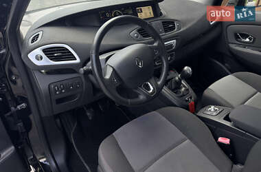 Минивэн Renault Grand Scenic 2013 в 