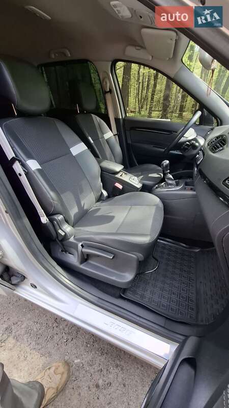 Минивэн Renault Grand Scenic 2013 в Киеве фото 17 Минивэн Renault Grand Scenic 2013 в Киеве