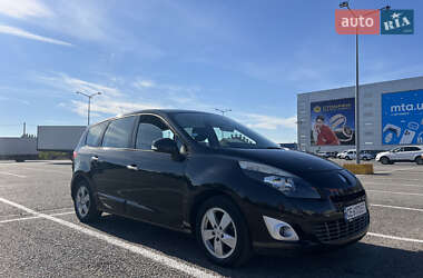Минивэн Renault Grand Scenic 2010 в 