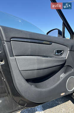 Минивэн Renault Grand Scenic 2010 в 