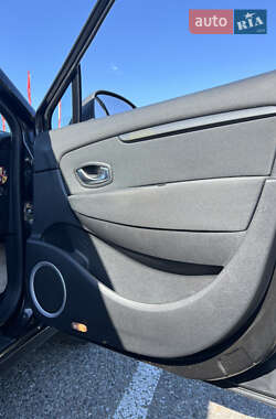 Минивэн Renault Grand Scenic 2010 в 