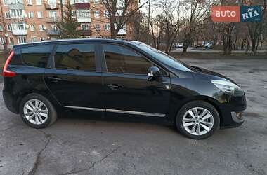 Минивэн Renault Grand Scenic 2012 в 
