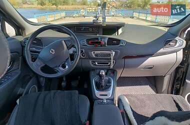 Минивэн Renault Grand Scenic 2012 в 