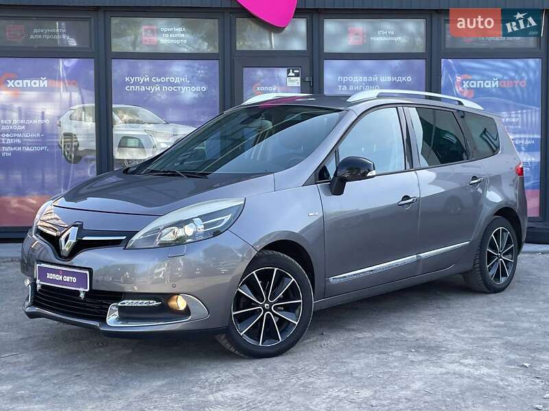 Минивэн Renault Grand Scenic 2012 в 