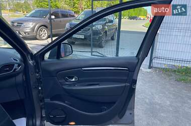 Минивэн Renault Grand Scenic 2012 в 