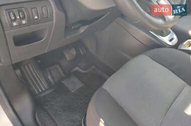 Минивэн Renault Grand Scenic 2012 в 