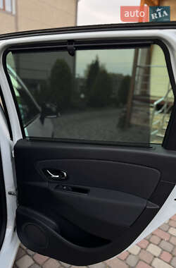 Мінівен Renault Grand Scenic 2015 в 