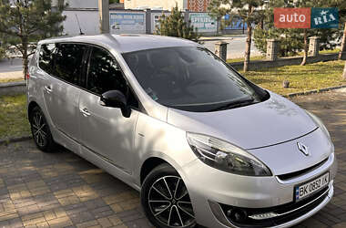 Минивэн Renault Grand Scenic 2012 в 