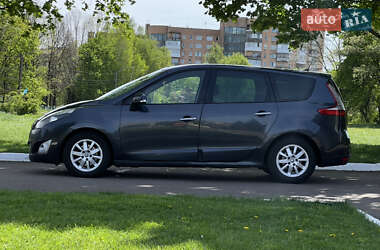 Минивэн Renault Grand Scenic 2009 в 