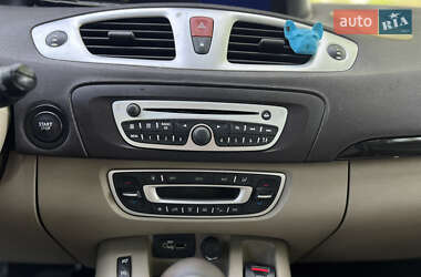 Минивэн Renault Grand Scenic 2009 в 