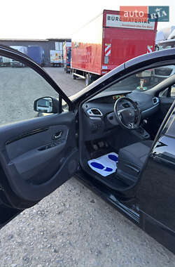 Мінівен Renault Grand Scenic 2013 в 