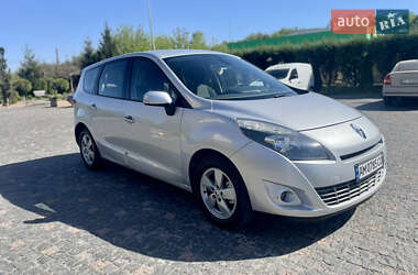 Renault Grand Scenic 2011 Renault Grand Scenic 2011