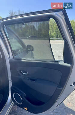 Минивэн Renault Grand Scenic 2011 в 