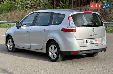 Минивэн Renault Grand Scenic 2011 в 