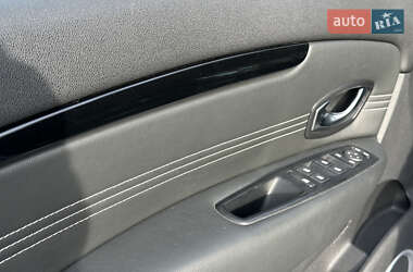 Минивэн Renault Grand Scenic 2011 в 