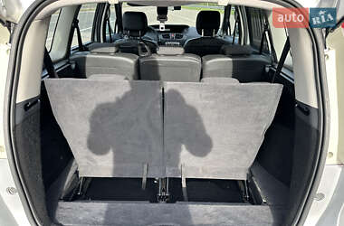 Минивэн Renault Grand Scenic 2011 в 