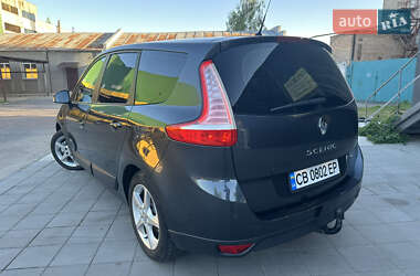 Минивэн Renault Grand Scenic 2010 в 