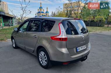 Мінівен Renault Grand Scenic 2012 в 