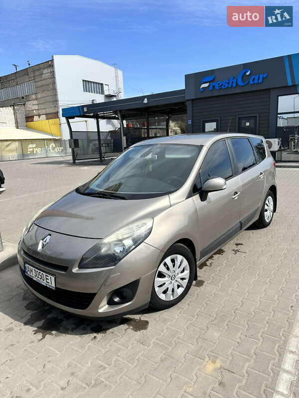 Renault Grand Scenic 2010