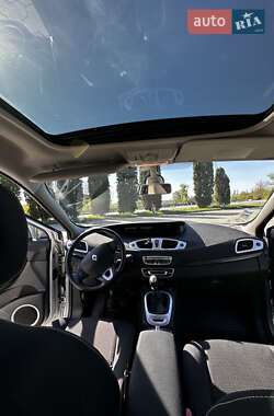 Минивэн Renault Grand Scenic 2010 в 