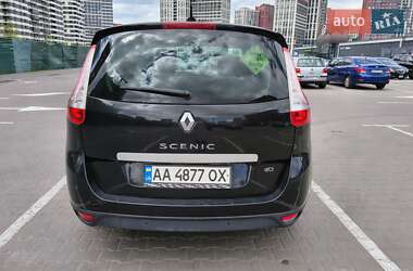 Минивэн Renault Grand Scenic 2011 в 