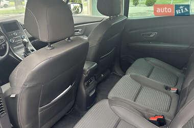 Минивэн Renault Grand Scenic 2019 в 