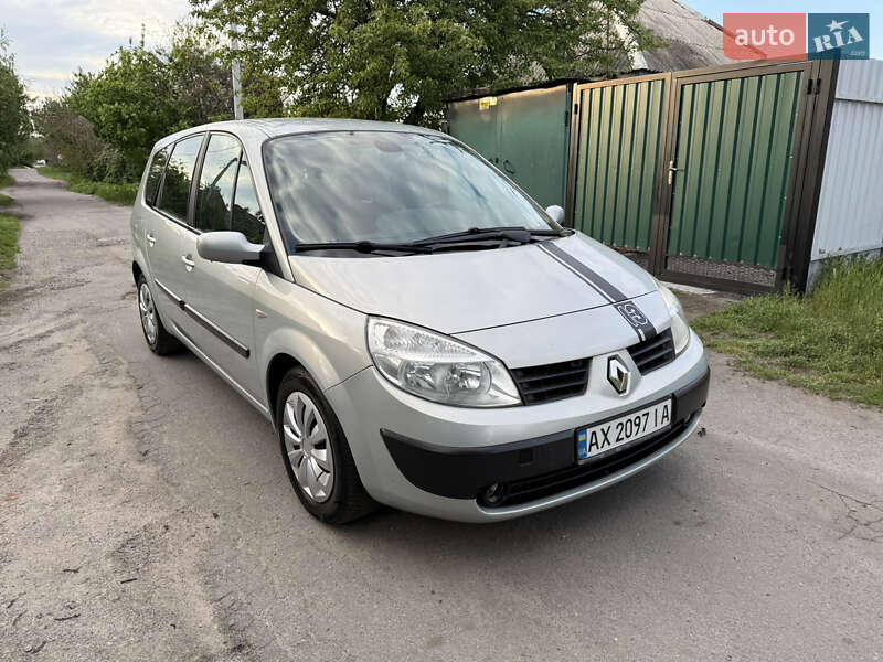 Renault Grand Scenic 2004