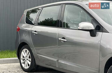 Минивэн Renault Grand Scenic 2011 в 