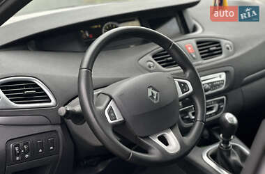 Минивэн Renault Grand Scenic 2011 в 